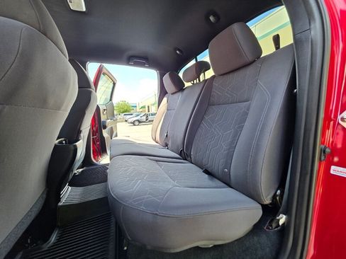 Used 2018 Toyota Tacoma TRD Off-Road w/ Technology Package AWD/4WD image 14