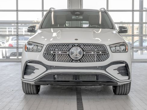 Used 2025 Mercedes-Benz GLE 450e 4MATIC image 11