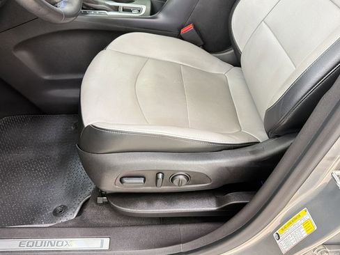 Used 2018 Chevrolet Equinox Premier AWD/4WD image 13