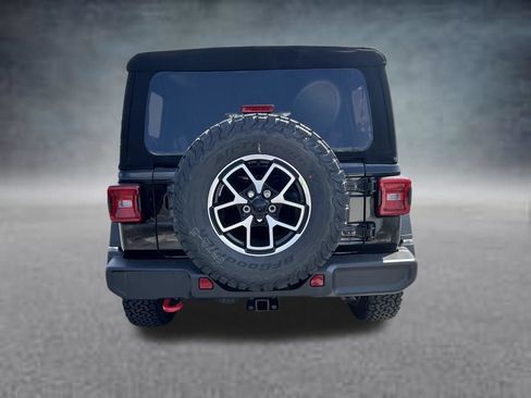 Used 2024 Jeep Wrangler Unlimited Rubicon AWD/4WD image 6
