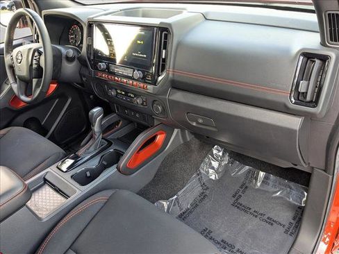 Certified 2025 Nissan Frontier Pro-X RWD image 20