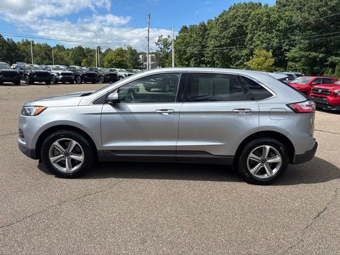 Used 2024 Ford Edge SEL w/ Convenience Package AWD/4WD image 3