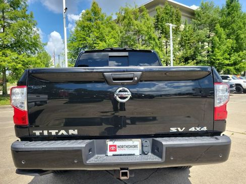 Used 2020 Nissan Titan SV w/ SV Convenience Package AWD/4WD image 4
