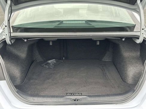 Used 2024 Nissan Altima 2.5 SR w/ SR Premium Package image 12