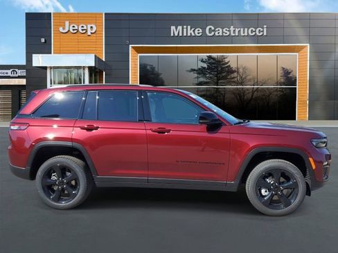New 2025 Jeep Grand Cherokee Limited w/ Luxury Tech Group II image 3