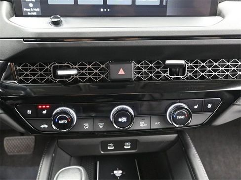 Used 2024 Honda Accord Touring image 18