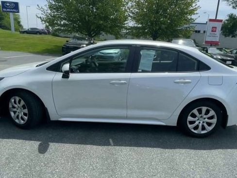 Certified 2023 Toyota Corolla LE FWD image 5