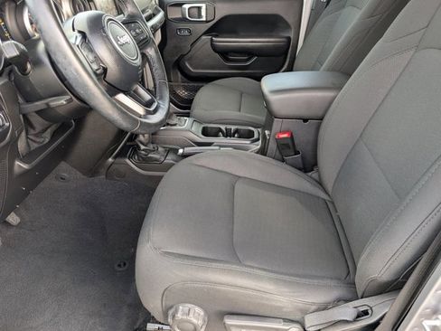 Used 2020 Jeep Wrangler Unlimited Sport image 14
