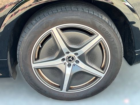 Used 2023 Mercedes-Benz EQS 580 4MATIC SUV image 6