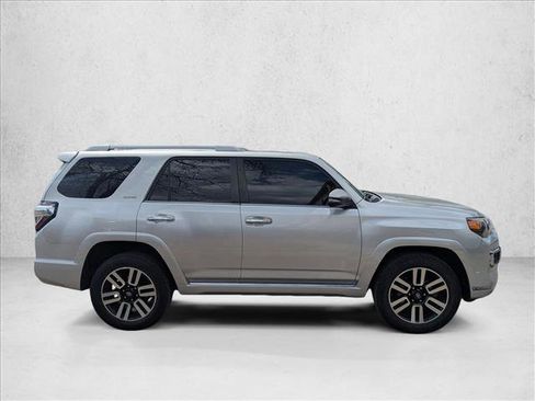 Used 2015 Toyota 4Runner Limited image 4