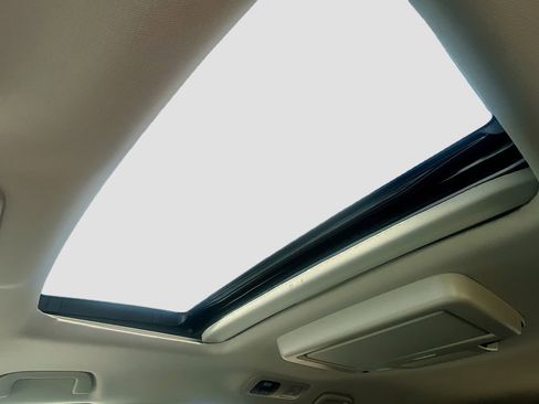 Used 2025 Honda Odyssey Elite image 23