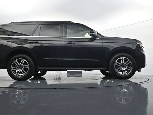 Certified 2025 Ford Expedition Active AWD/4WD image 36