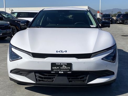 New 2026 Kia EV6 Light RWD image 9