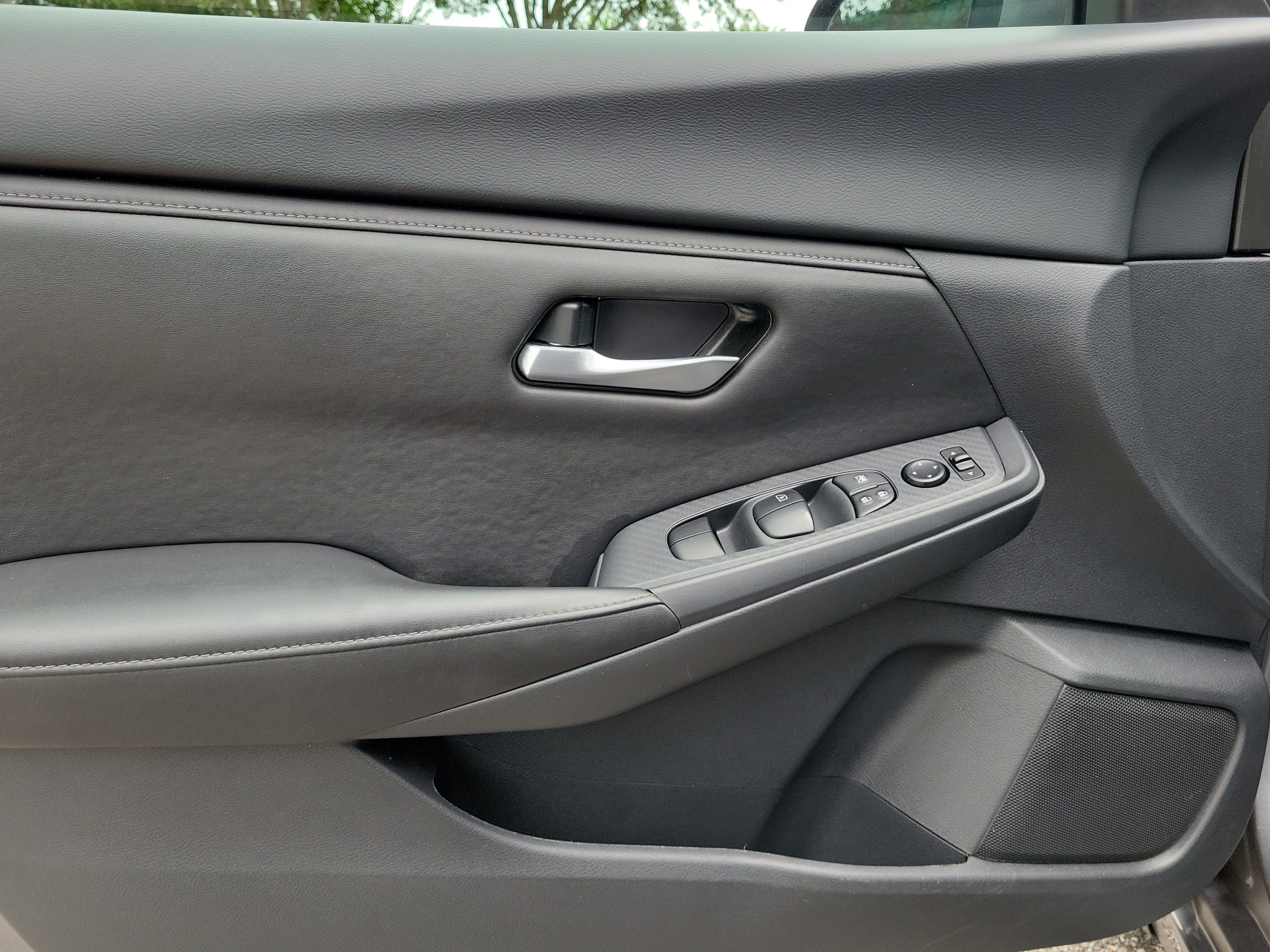 Certified 2025 Nissan Sentra SV FWD image 14