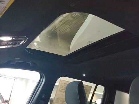 Used 2025 Jeep Grand Cherokee Laredo X image 31