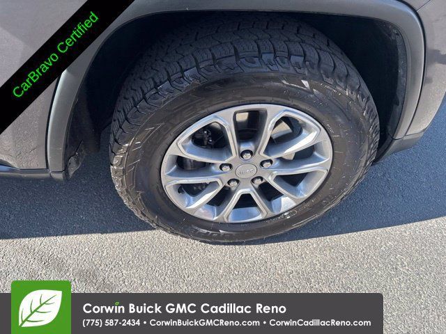 Used 2016 Jeep Grand Cherokee Limited w/ Trailer Tow Group IV AWD/4WD image 35
