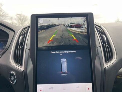 Used 2024 Ford Edge SEL image 20