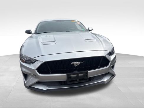Used 2019 Ford Mustang GT w/ Equipment Group 301A RWD image 5