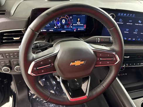 Certified 2025 Chevrolet Suburban Premier AWD/4WD image 36