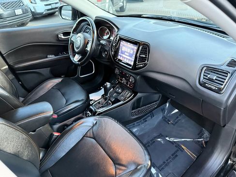 Used 2019 Jeep Compass Limited AWD/4WD image 20