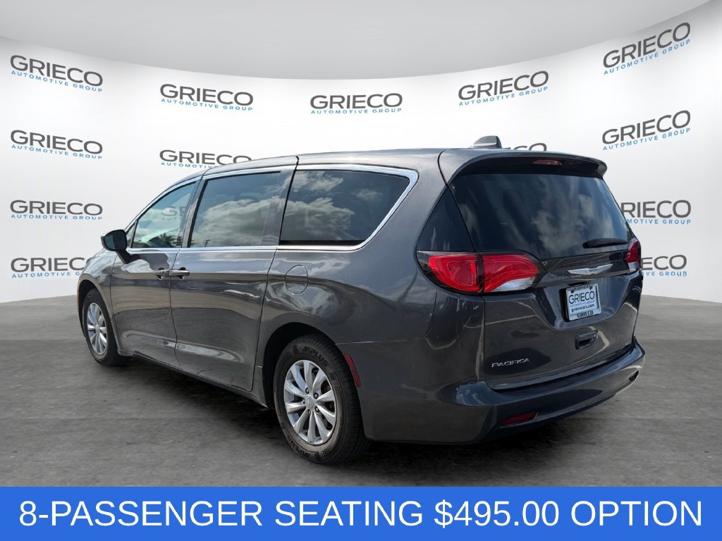 Used 2017 Chrysler Pacifica Touring FWD image 5
