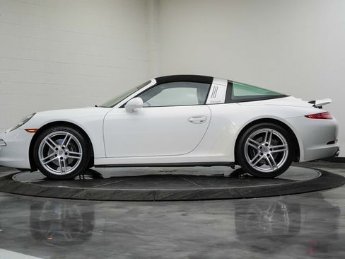Used 2015 Porsche 911 Targa 4 AWD/4WD image 10