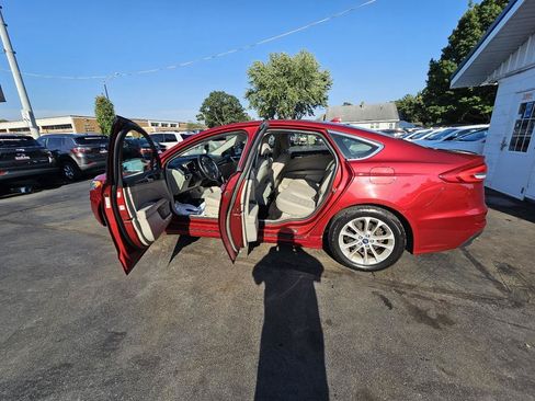 Used 2019 Ford Fusion SEL FWD image 23