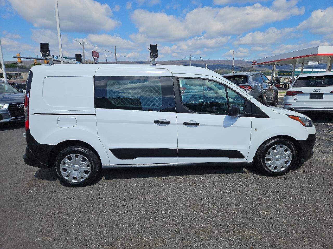 Used 2019 Ford Transit Connect XL FWD image 2