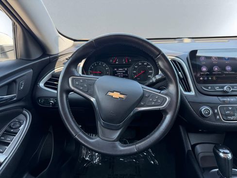 Used 2020 Chevrolet Malibu RS FWD image 17