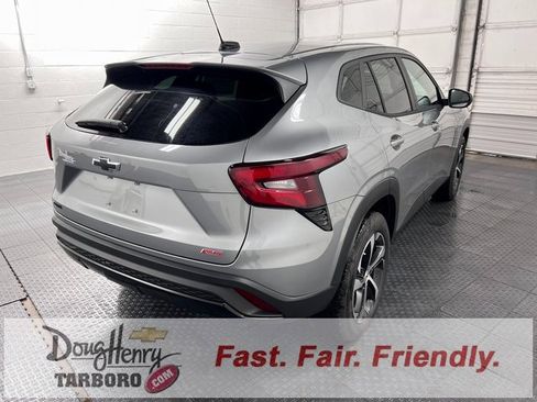 New 2026 Chevrolet Trax RS w/ Sunroof Package image 8