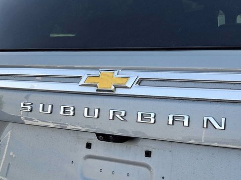 Used 2024 Chevrolet Suburban High Country AWD/4WD image 30