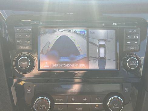 Used 2017 Nissan Rogue SL w/ SL Premium Package image 7