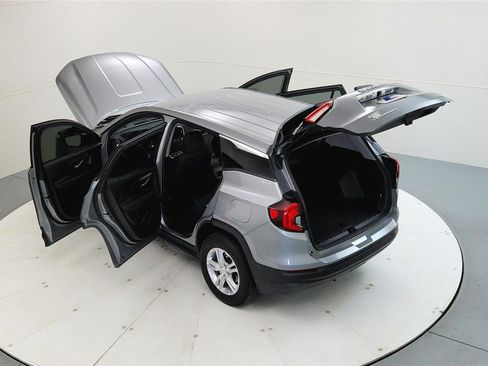 Used 2024 GMC Terrain SLE image 20