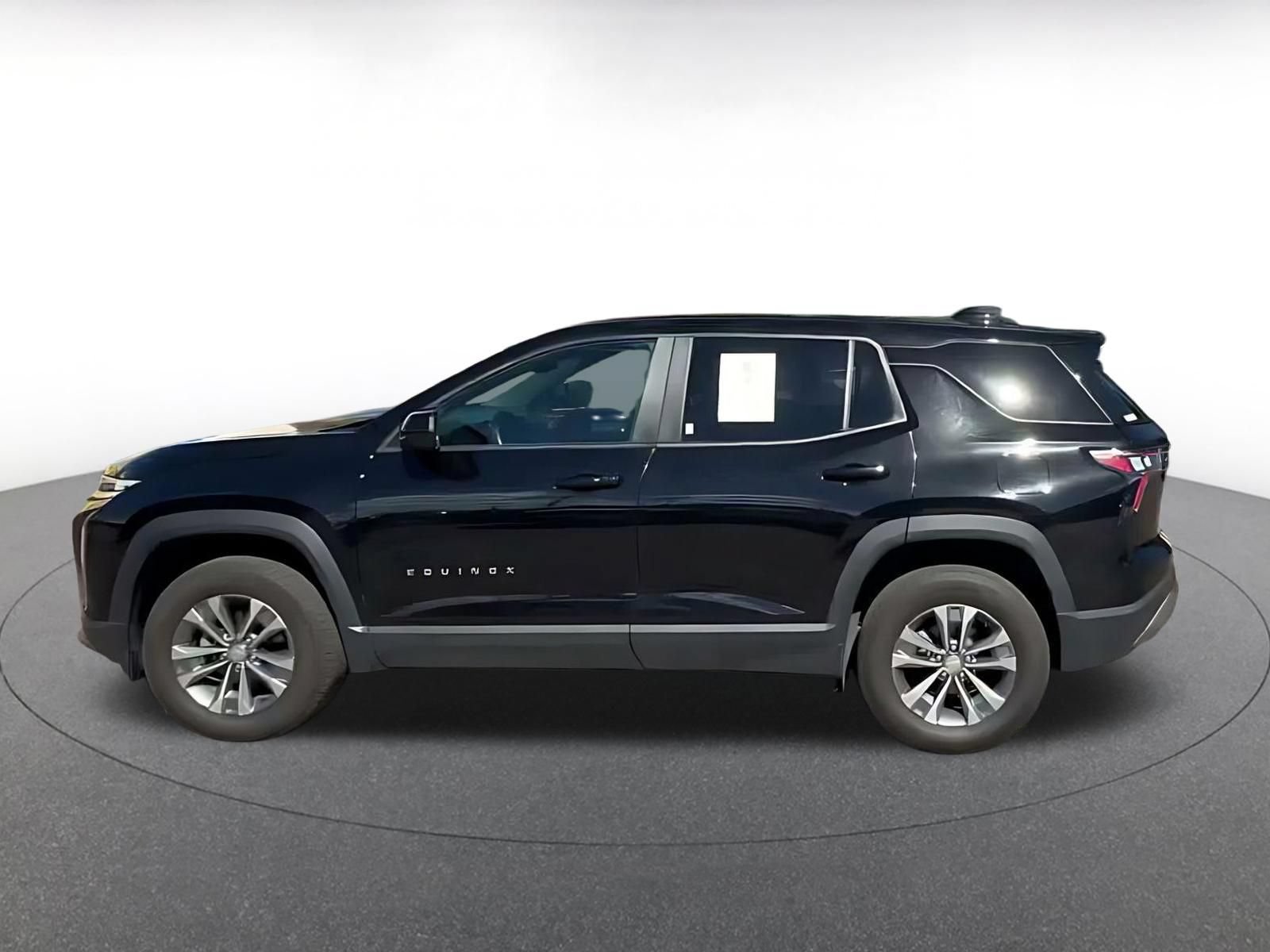 Used 2025 Chevrolet Equinox LT AWD/4WD image 8