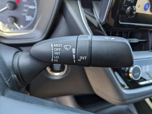 Used 2025 Toyota Corolla SE FWD image 26