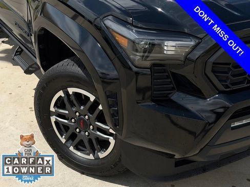 Used 2025 Toyota Tacoma TRD Sport RWD image 2