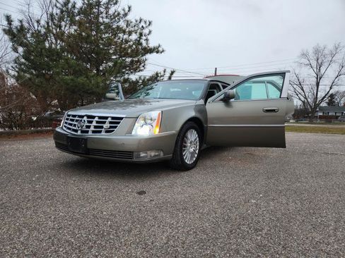 Used 2011 Cadillac DTS Luxury image 50