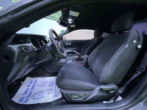 Used 2017 Ford Mustang GT w/ GT Performance Package image 17