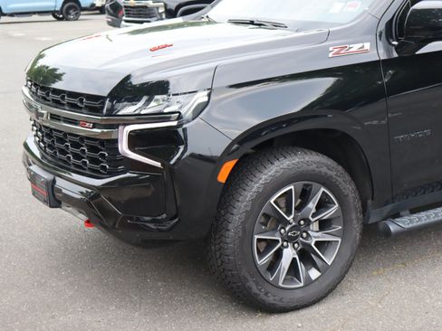 Used 2021 Chevrolet Tahoe Z71 w/ Z71 Signature Package AWD/4WD image 17