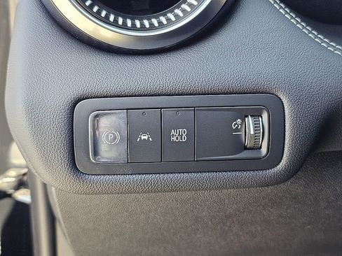 Used 2025 Chevrolet Blazer EV LT image 28