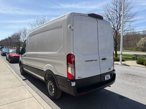 New 2026 Ford Transit 250 148 Medium Roof RWD image 5