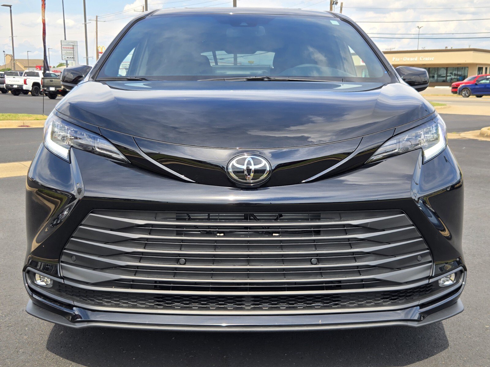 New 2026 Toyota Sienna XLE Woodland Edition AWD/4WD image 8