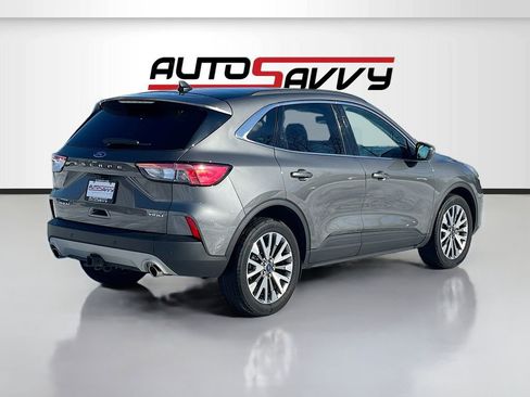 Used 2022 Ford Escape Titanium w/ Class II Trailer Tow Package AWD/4WD image 7