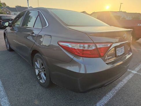 Used 2017 Toyota Camry SE FWD image 5