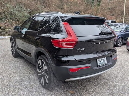 Certified 2024 Volvo XC40 B5 Ultimate w/ Climate Package image 5