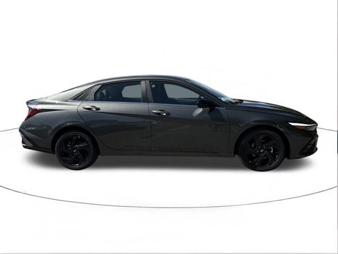 New 2026 Hyundai Elantra SEL Sport Premium FWD image 2