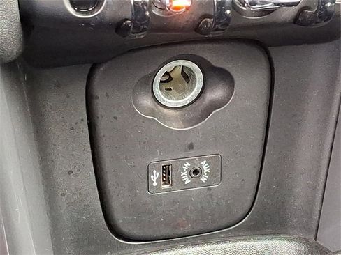 Used 2017 MINI Cooper 2-Door Hardtop image 23