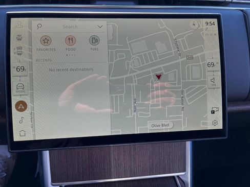 New 2025 Land Rover Range Rover SE image 26