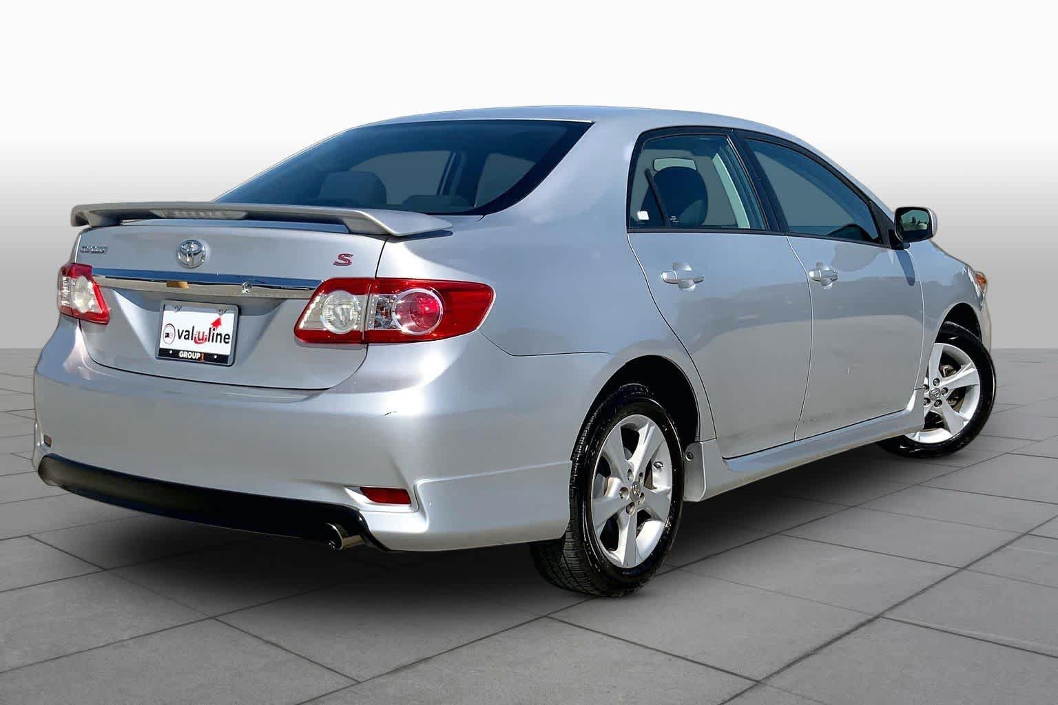 Used 2013 Toyota Corolla S FWD image 13