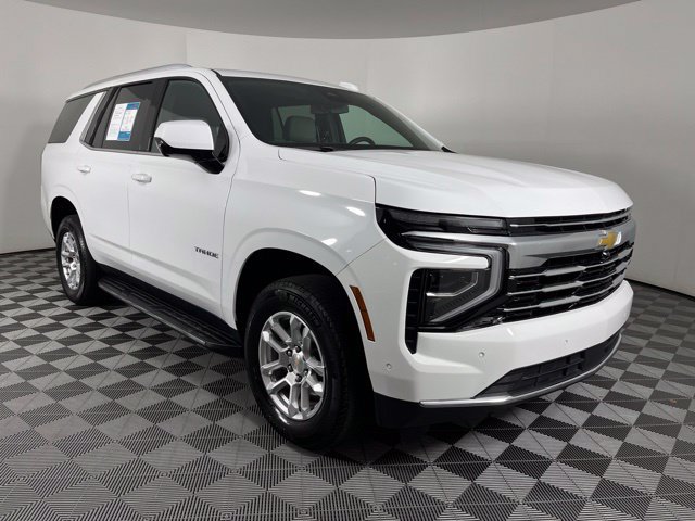 Used 2025 Chevrolet Tahoe LT RWD image 3